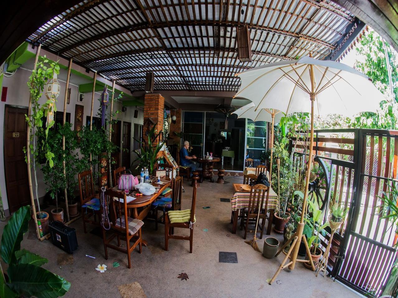 Baitong Homestay Chiang Mai Zewnętrze zdjęcie